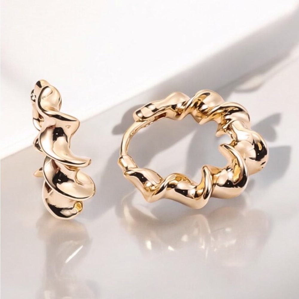 Set of 2 Pairs of 18k Gold Electroplated Twisted Design Hoop Earrings